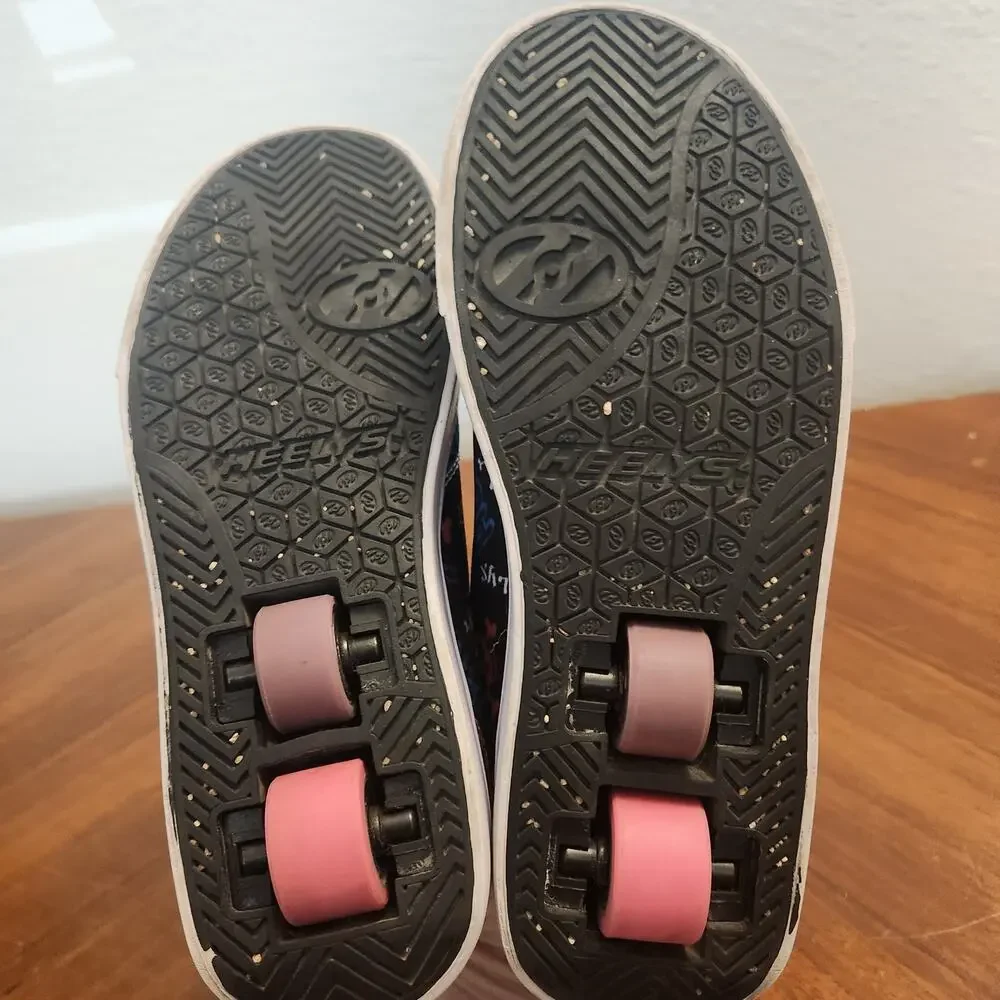 Heelys Pro 20 X2 Kids Skate Shoes Girls Youth Size 4 Graffiti Skull Black Purple